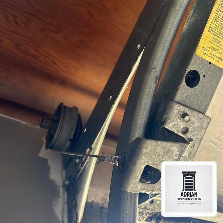 Adrian Express Garage Door Dispatch in Evergreen Park (Oak Lawn Area): Heavy-Duty EPDM Perimeter & Bottom Seal Weatherproofing - Evergreen Park, IL
